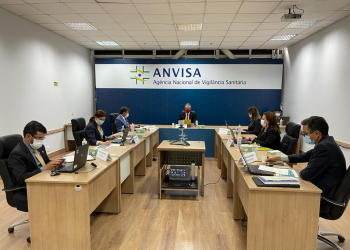 Governadores tratam com a Anvisa sobre autorização da vacina Sputinik V